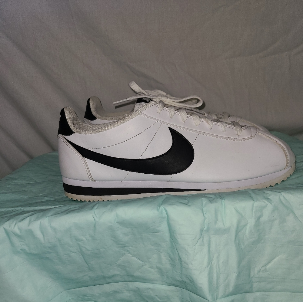 Mens Cortez